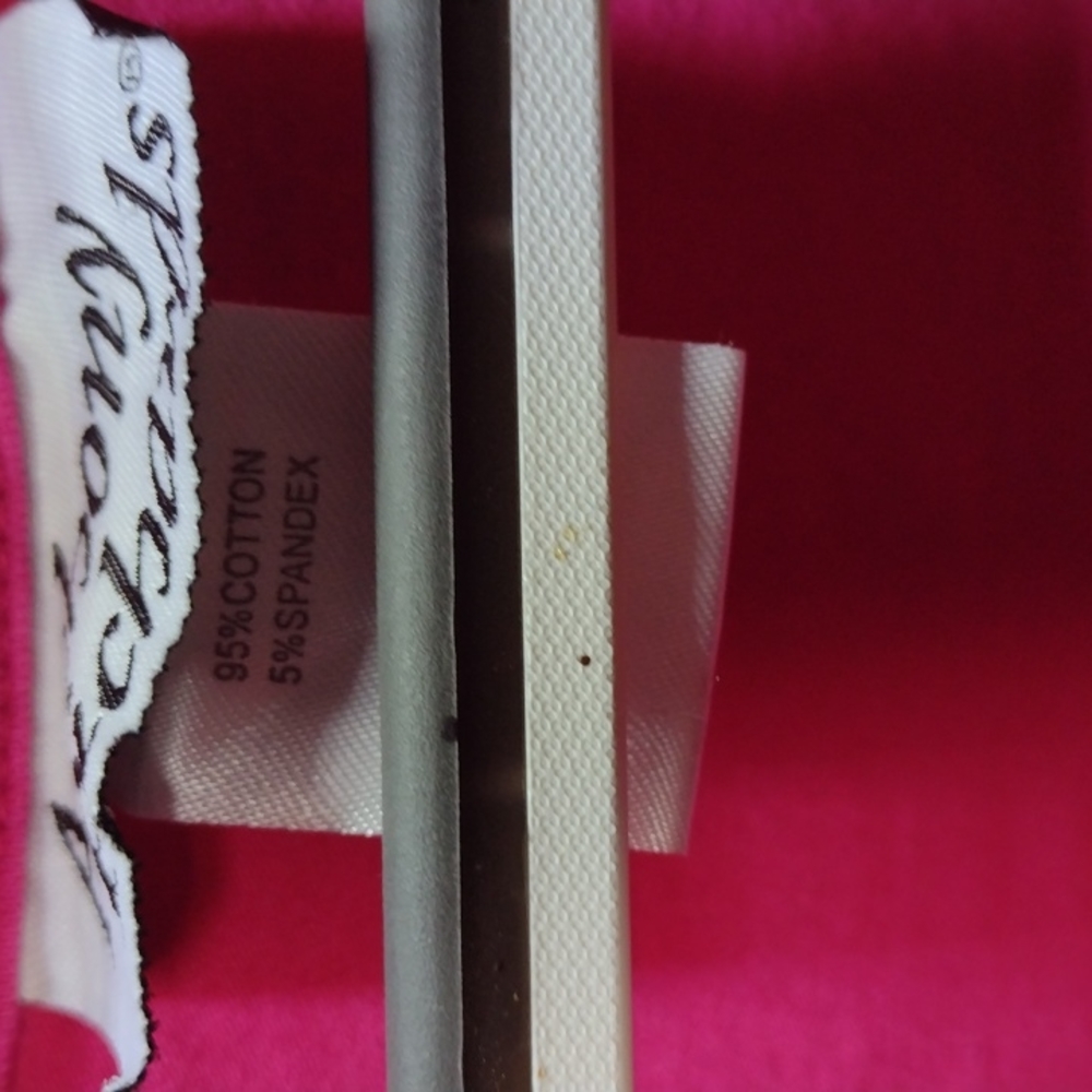 Pink tee - Picture 3 of 9